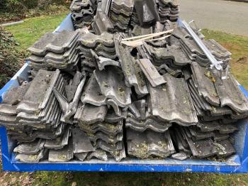 In Gent een dakrenovatie uitgevoerd Nelskamp f12 dakpannen gelegd